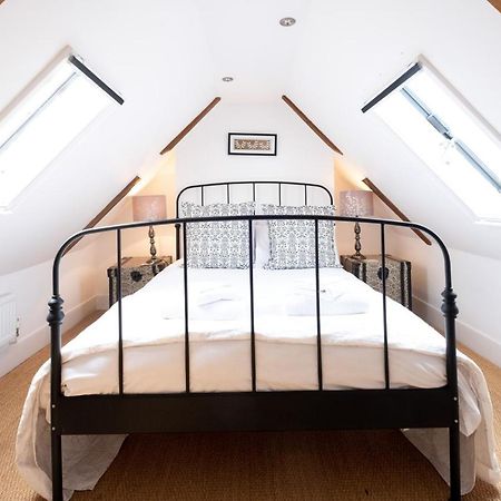 Mansard House Villa ออลบะระ ภายนอก รูปภาพ
