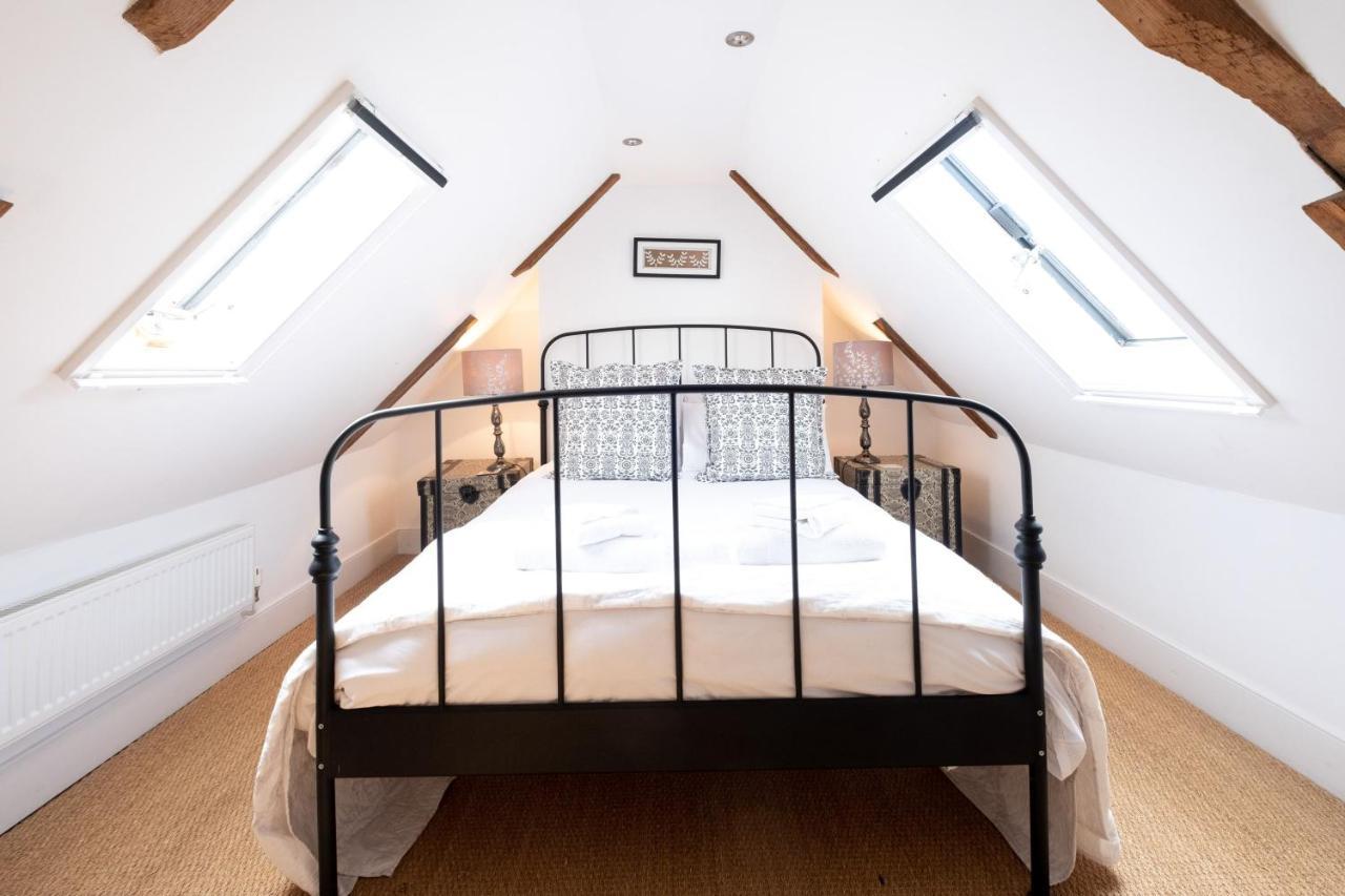 Mansard House Villa ออลบะระ ภายนอก รูปภาพ