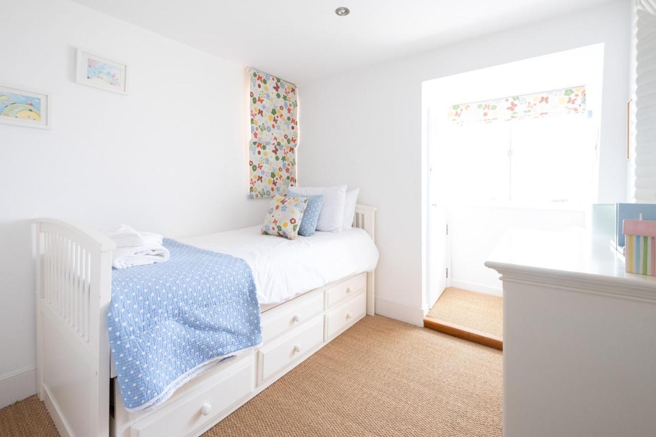 Mansard House Villa ออลบะระ ภายนอก รูปภาพ